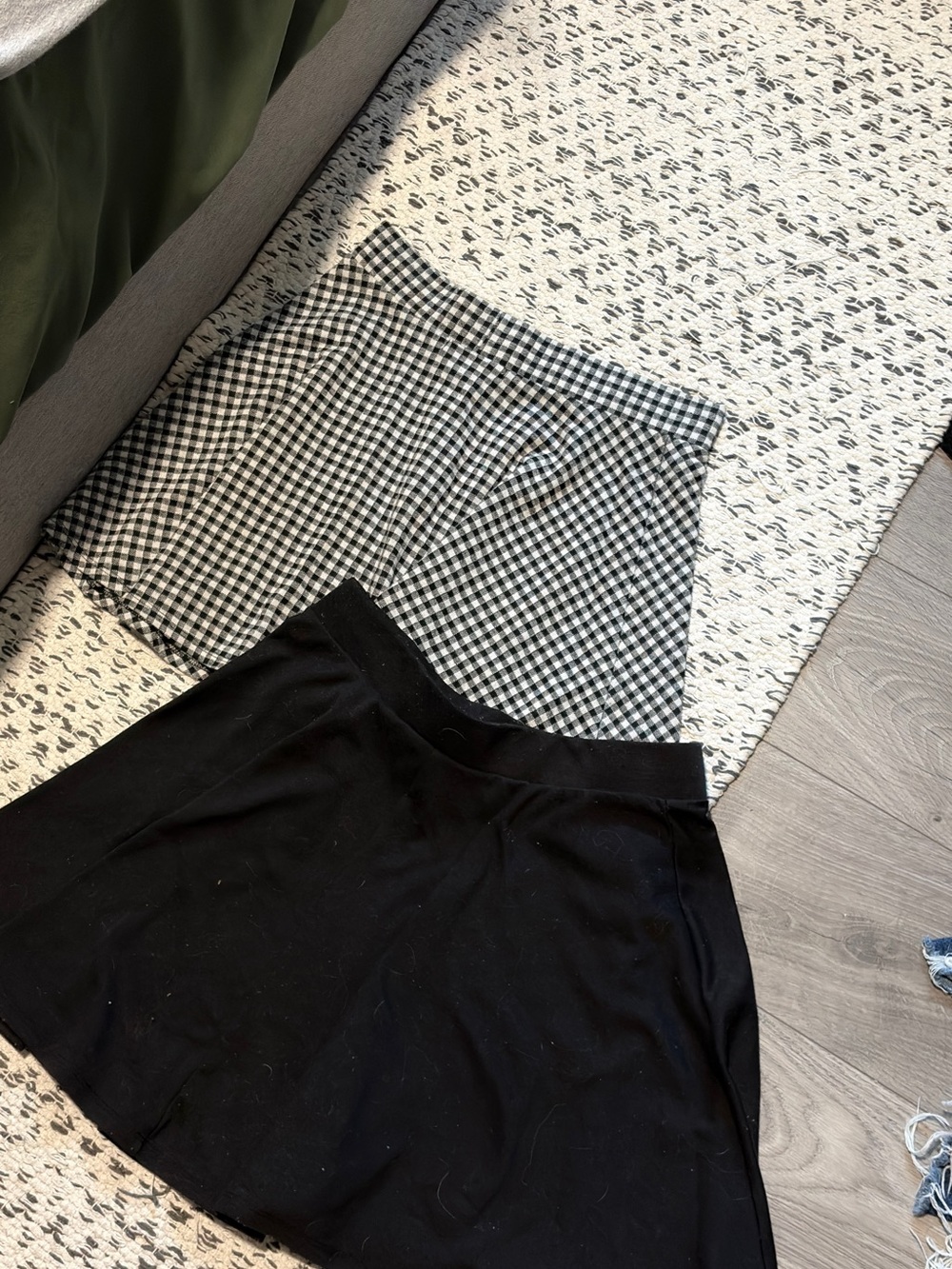 Black & Black-White Gingham Women's Skirt Set